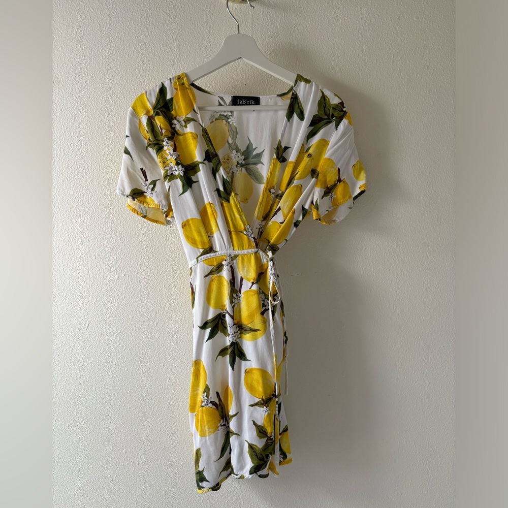 Fab’rik Wrap Dress Blossoming Lemon Tree Print